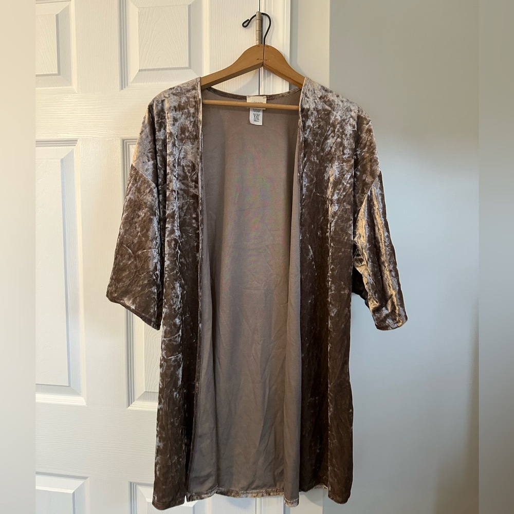 Rose velvet, short sleeve, shrug/poncho, size s